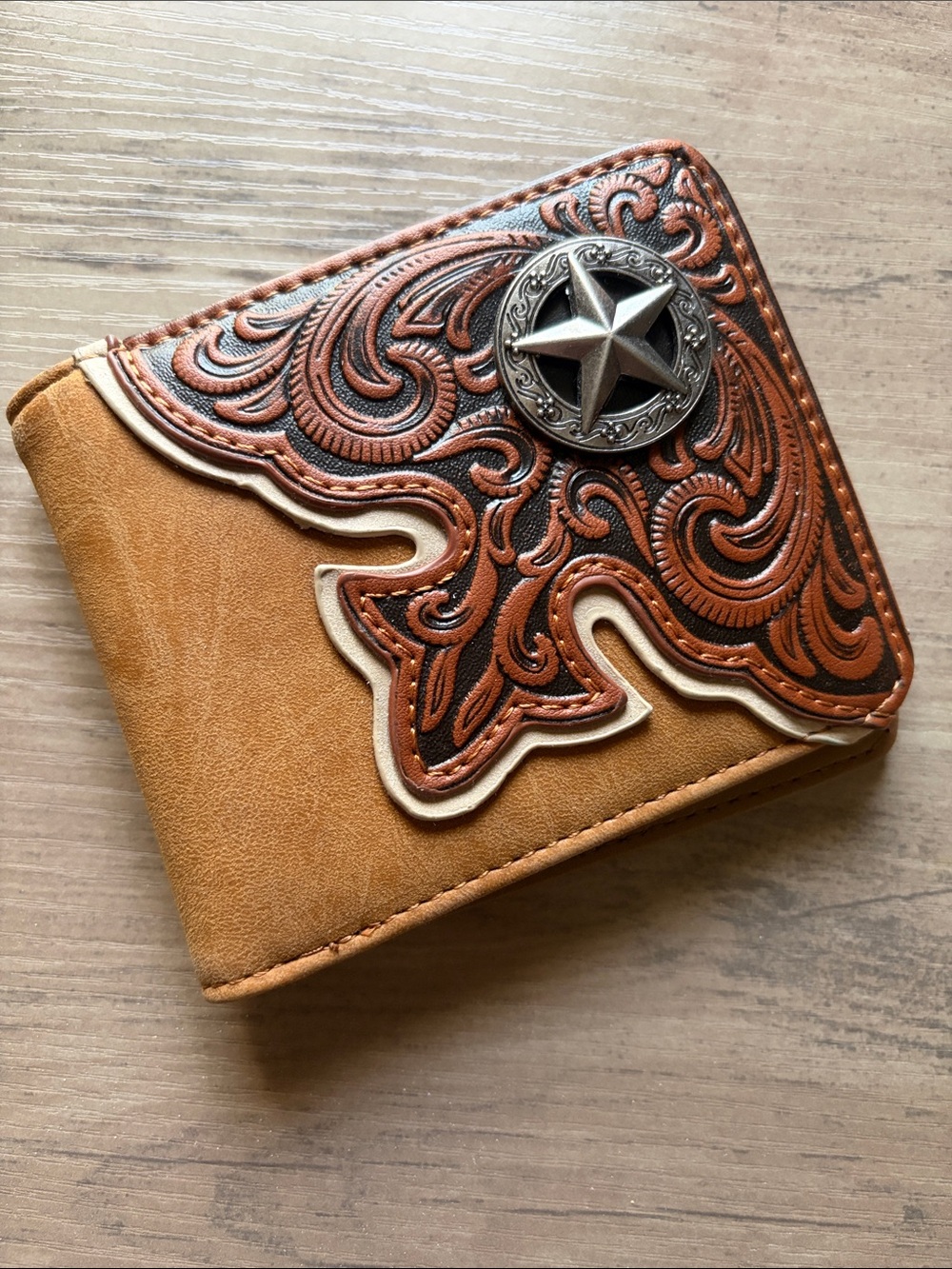 EUC Men's Brown Leather Western Bi-Fold Wallet with Star Concho